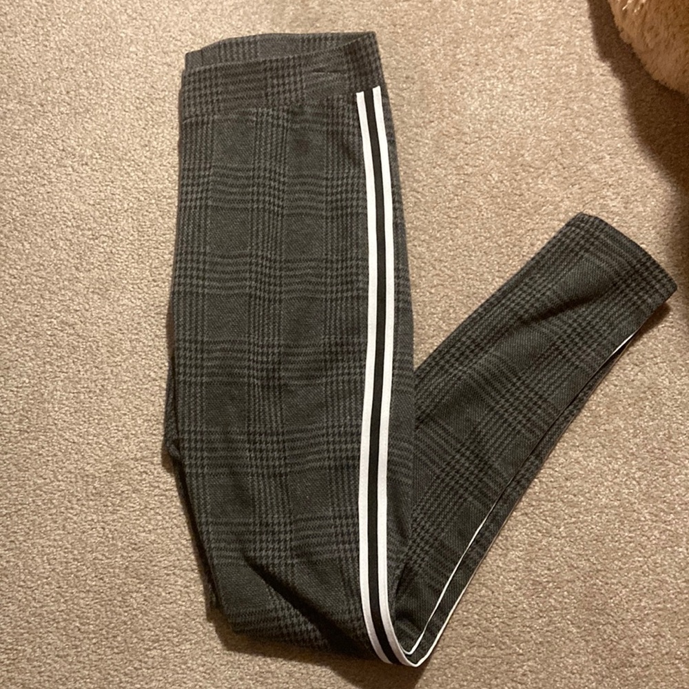 Dark grey pattern leggings